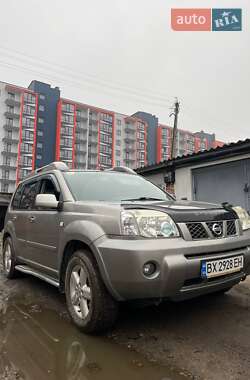 Внедорожник / Кроссовер Nissan X-Trail 2004 в Хмельницком