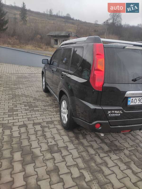 Внедорожник / Кроссовер Nissan X-Trail 2010 в Ужгороде