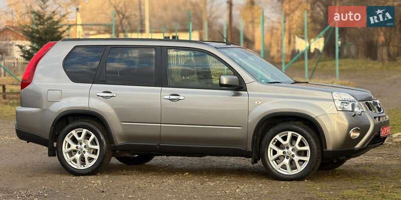Позашляховик / Кросовер Nissan X-Trail 2012 в Долині