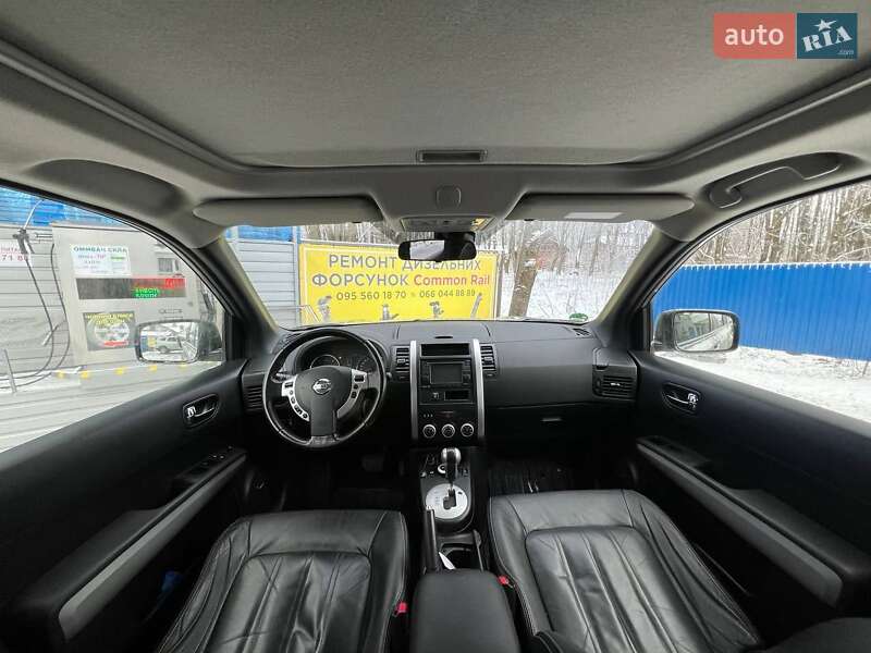 Позашляховик / Кросовер Nissan X-Trail 2012 в Долині