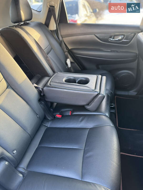 Позашляховик / Кросовер Nissan X-Trail 2018 в Києві