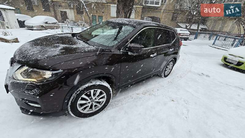 Позашляховик / Кросовер Nissan X-Trail 2017 в Києві