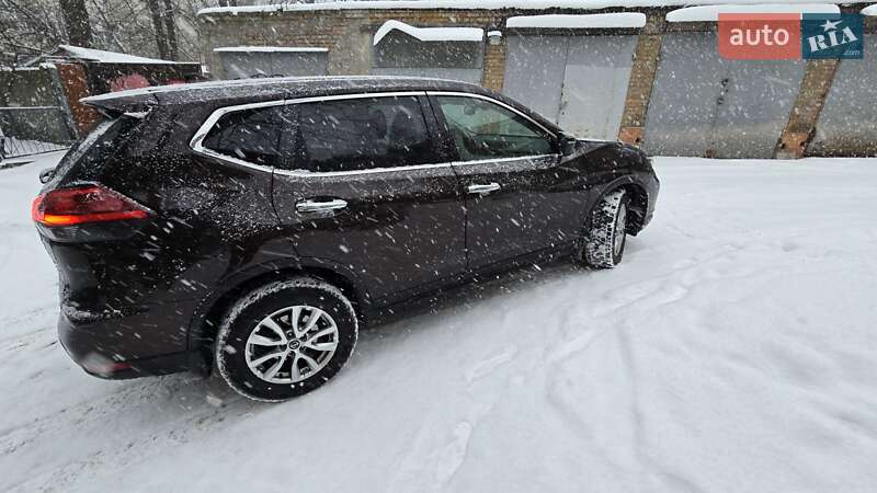 Позашляховик / Кросовер Nissan X-Trail 2017 в Києві