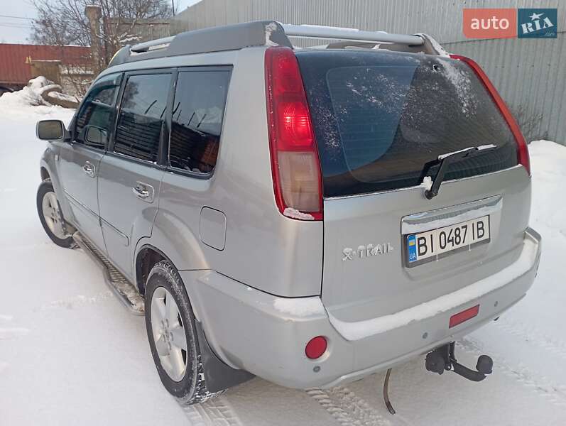 Позашляховик / Кросовер Nissan X-Trail 2004 в Лубнах