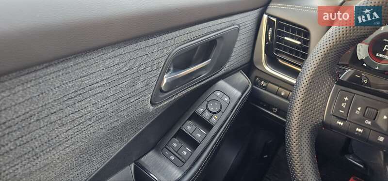 Внедорожник / Кроссовер Nissan X-Trail 2023 в Львове