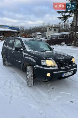 Внедорожник / Кроссовер Nissan X-Trail 2002 в Новояворовске