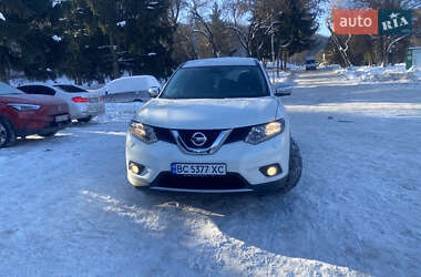 Позашляховик / Кросовер Nissan X-Trail 2017 в Львові