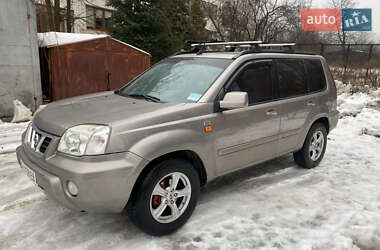 Внедорожник / Кроссовер Nissan X-Trail 2002 в Черновцах