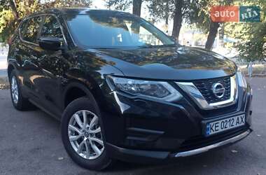 Внедорожник / Кроссовер Nissan X-Trail 2018 в Каменском