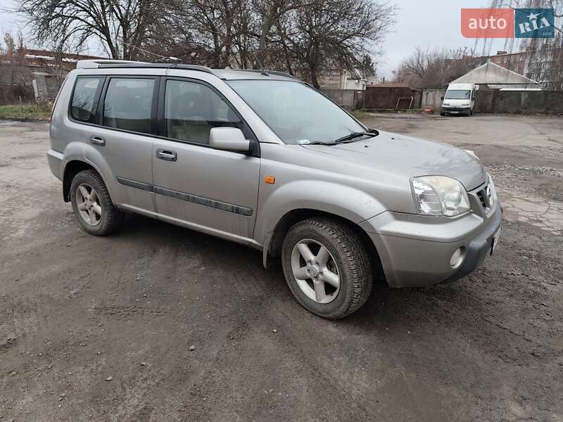 Внедорожник / Кроссовер Nissan X-Trail 2003 в Конотопе