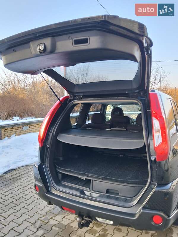 Внедорожник / Кроссовер Nissan X-Trail 2010 в Хмельницком
