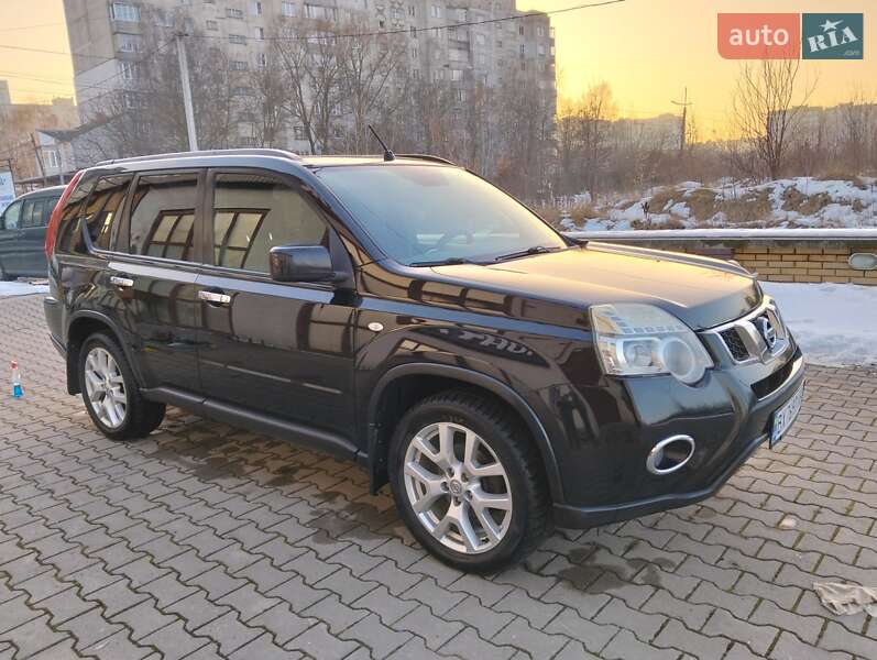 Внедорожник / Кроссовер Nissan X-Trail 2010 в Хмельницком