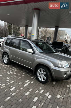 Позашляховик / Кросовер Nissan X-Trail 2006 в Дніпрі