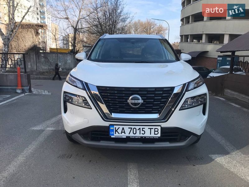 Nissan X-Trail 2025