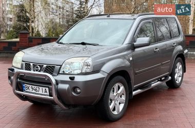 Позашляховик / Кросовер Nissan X-Trail 2007 в Рівному