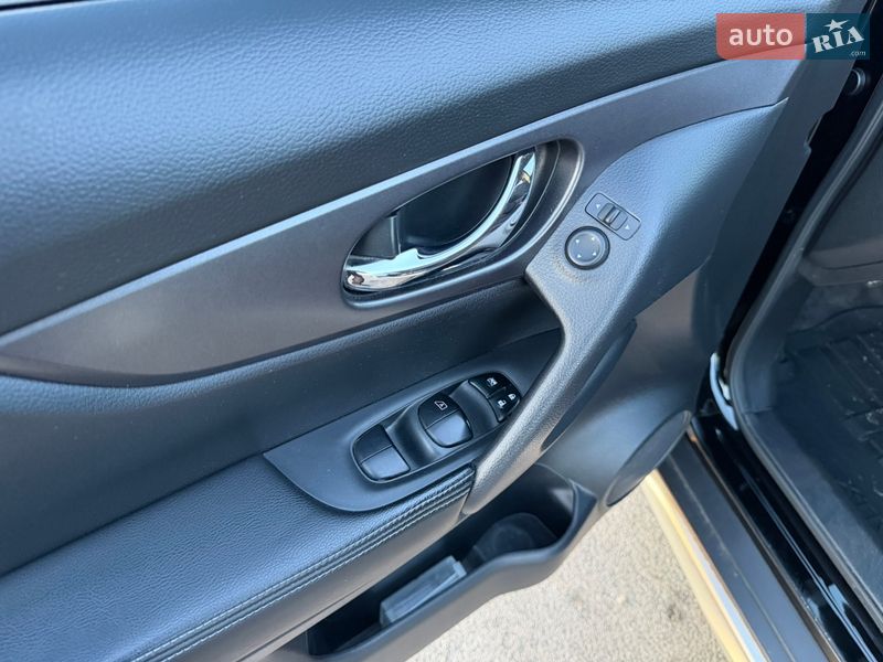 Внедорожник / Кроссовер Nissan X-Trail 2017 в Виннице