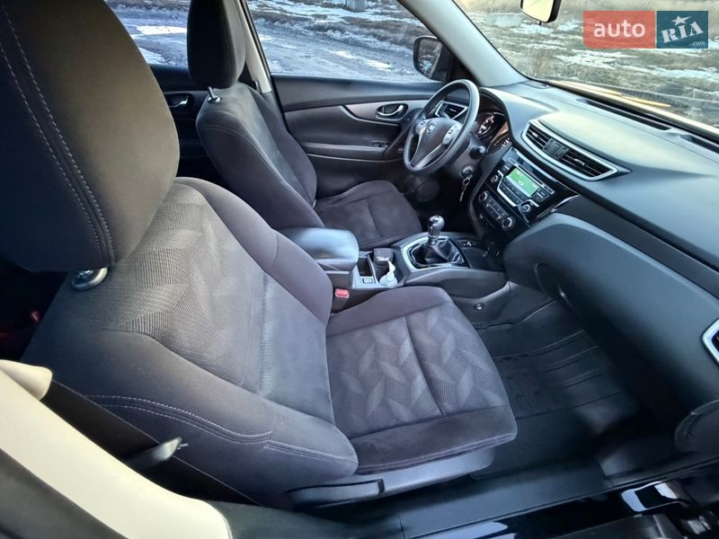 Внедорожник / Кроссовер Nissan X-Trail 2017 в Виннице