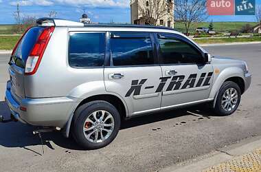 Внедорожник / Кроссовер Nissan X-Trail 2003 в Южном