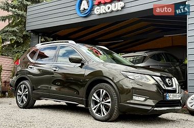 Позашляховик / Кросовер Nissan X-Trail 2017 в Львові