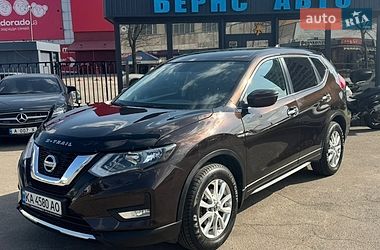 Внедорожник / Кроссовер Nissan X-Trail 2019 в Киеве