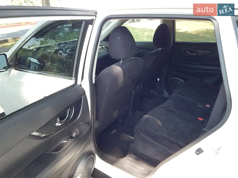 Nissan X-Trail 2015 VIN JN1TBNT32U0000449 фото оголошення 16 з 52