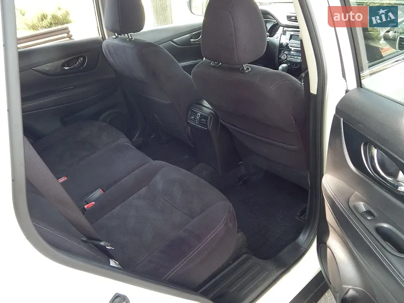 Nissan X-Trail 2015 VIN JN1TBNT32U0000449 фото оголошення 17 з 52