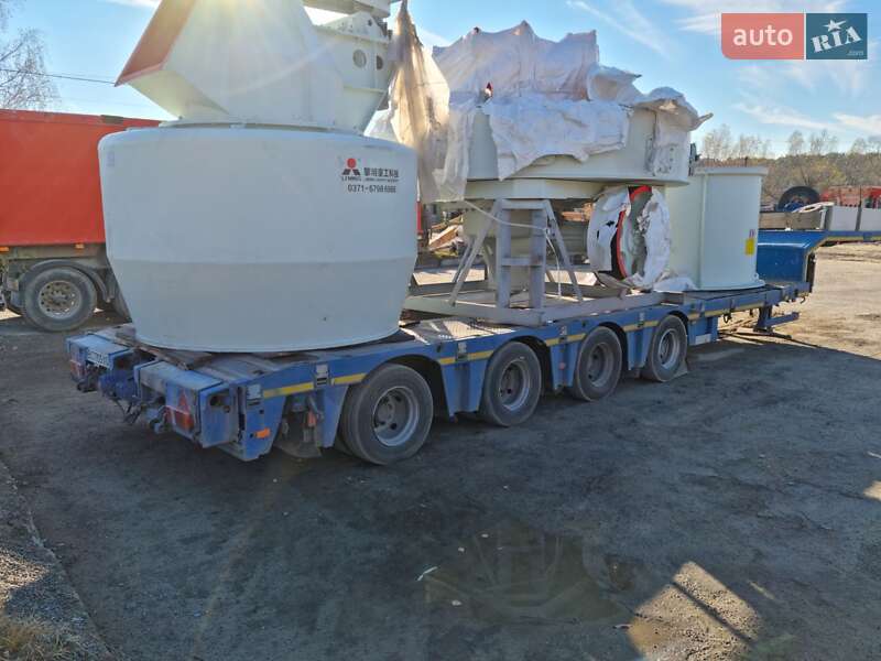 Низкорамная платформа Nooteboom BV 2008 в Львове