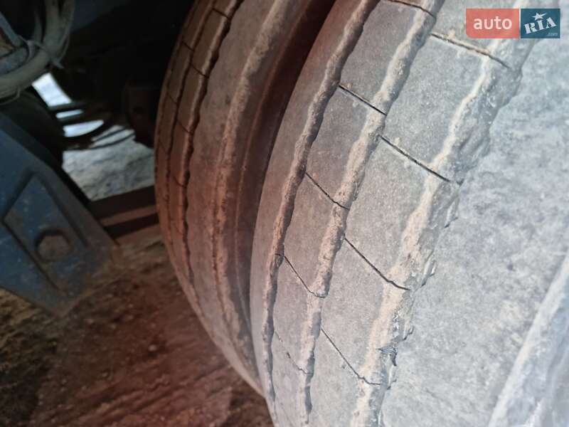 Низкорамная платформа Nooteboom BV 2008 в Львове