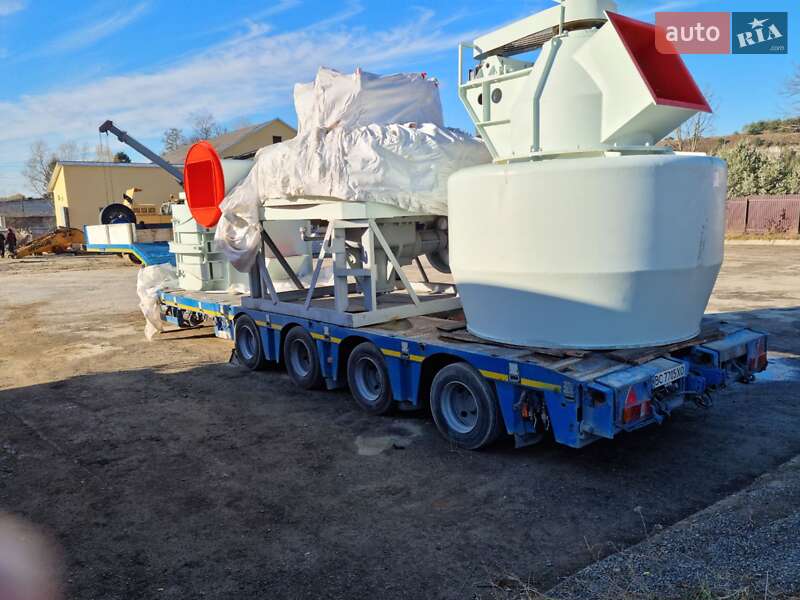 Низкорамная платформа Nooteboom BV 2008 в Львове