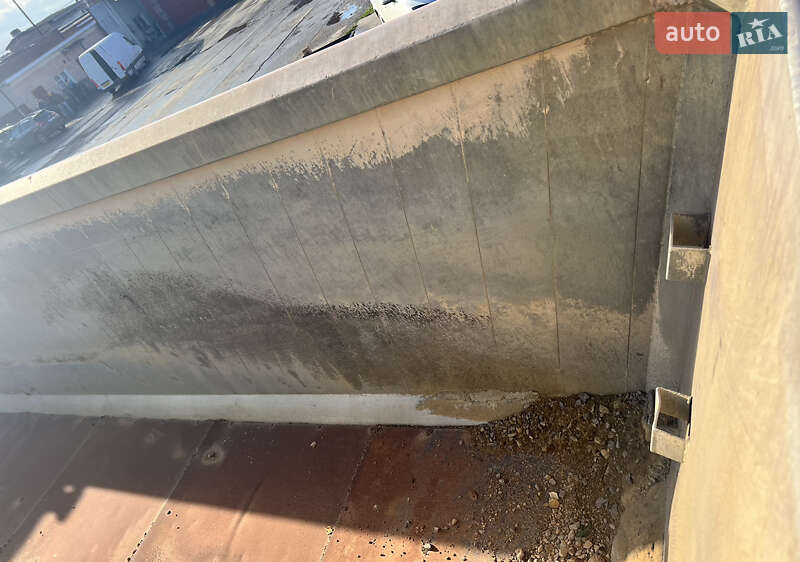 Самоскид напівпричіп Novatrail SKI 1999 в Жовкві