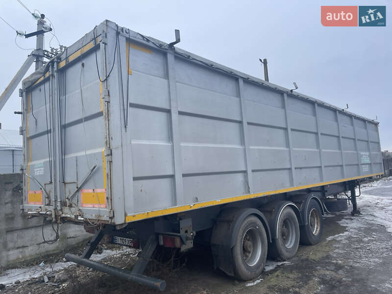 Зерновоз - напівпричіп Novatrail SKI 2001 в Миргороді