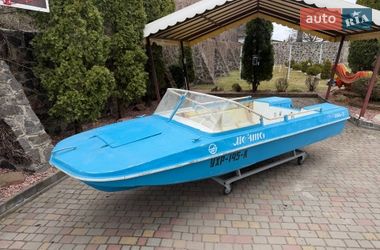 Лодка Обь 3 1991 в Черкассах