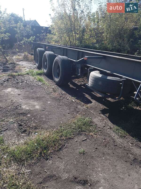 Контейнеровоз ОДАЗ 9998 2003 в Новом Буге