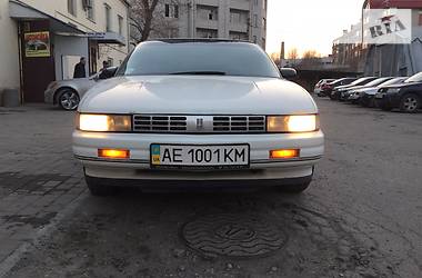 Седан Oldsmobile Cutlass 1993 в 