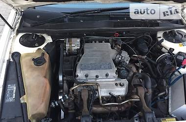 Седан Oldsmobile Cutlass 1993 в 