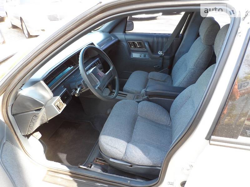 Седан Oldsmobile Cutlass 1993 в Днепре