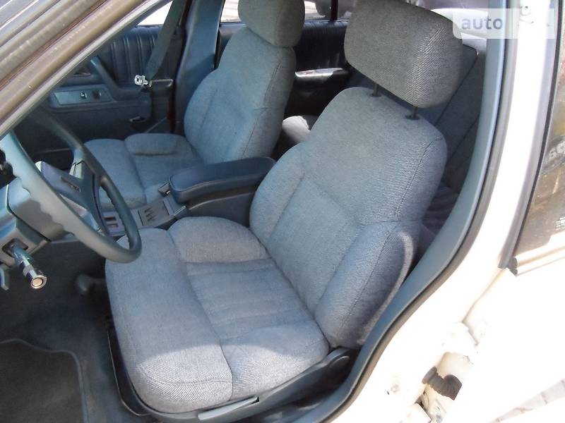 Седан Oldsmobile Cutlass 1993 в Днепре