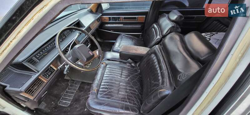 Седан Oldsmobile Ninety Eidht 1986 в Киеве
