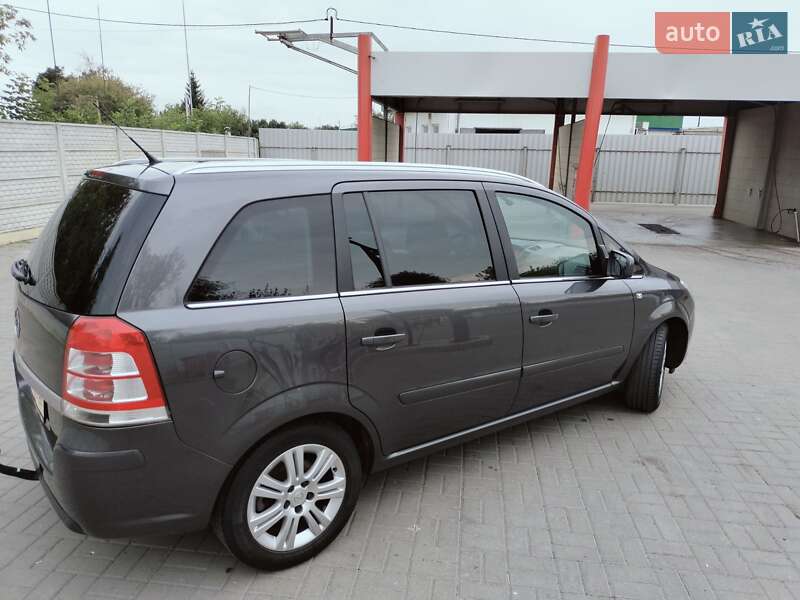 Минивэн Opel 1.8 Liter 2012 в Ровно