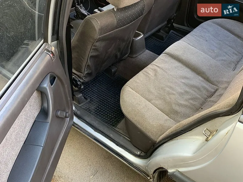 Opel 1.8 Liter 1987 VIN W0L000016H1170512 фото оголошення 7 з 44
