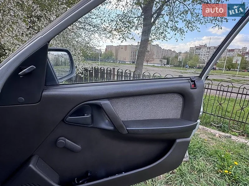 Opel 1.8 Liter 1987 VIN W0L000016H1170512 фото оголошення 3 з 44