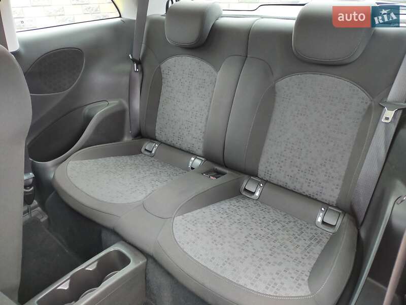 Хэтчбек Opel Adam 2013 в Ровно