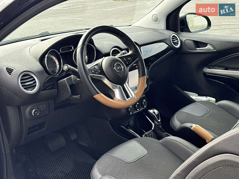 Хетчбек Opel Adam 2015 в Львові