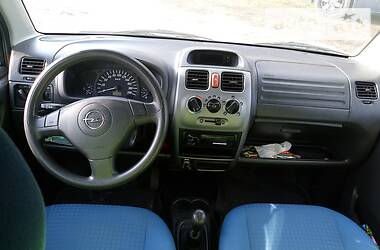 Хэтчбек Opel Agila 2005 в Киеве