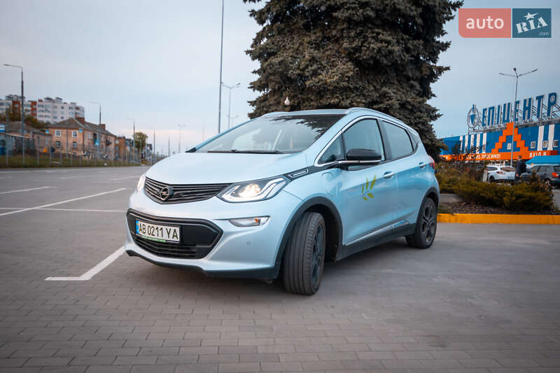 Хэтчбек Opel Ampera-e 2017 в Виннице