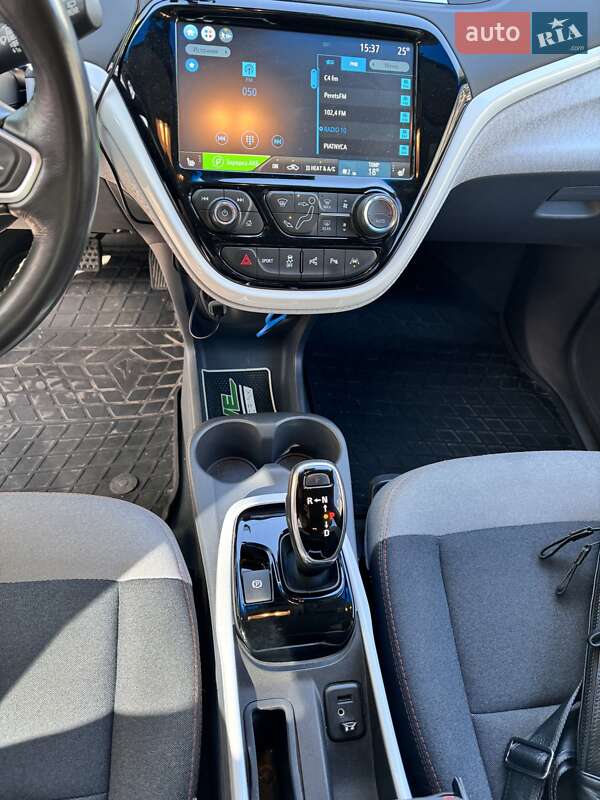 Хетчбек Opel Ampera-e 2017 в Чернівцях