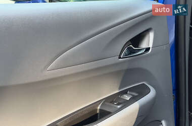 Хэтчбек Opel Ampera-e 2019 в 