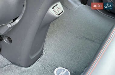 Хэтчбек Opel Ampera-e 2019 в 