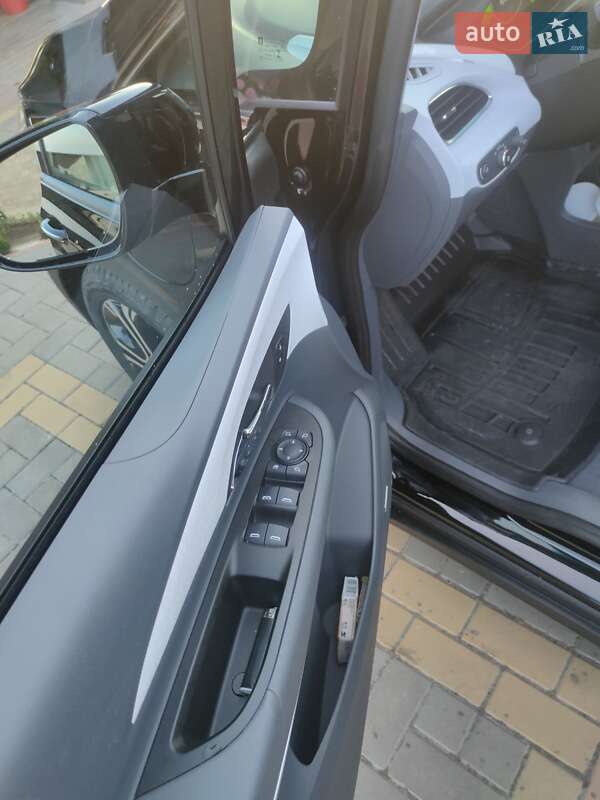 Хэтчбек Opel Ampera-e 2017 в Луцке