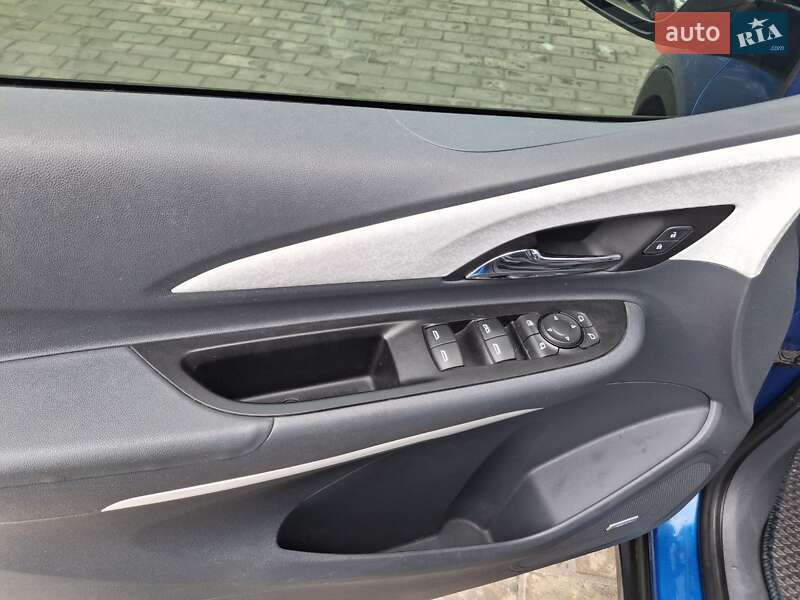 Хэтчбек Opel Ampera-e 2018 в Львове